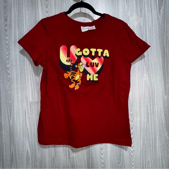 Disney Tigger Winnie The Pooh Red Tshirt Love Heart  Short Sleeve Y2K NWT Sz M - Picture 1 of 5